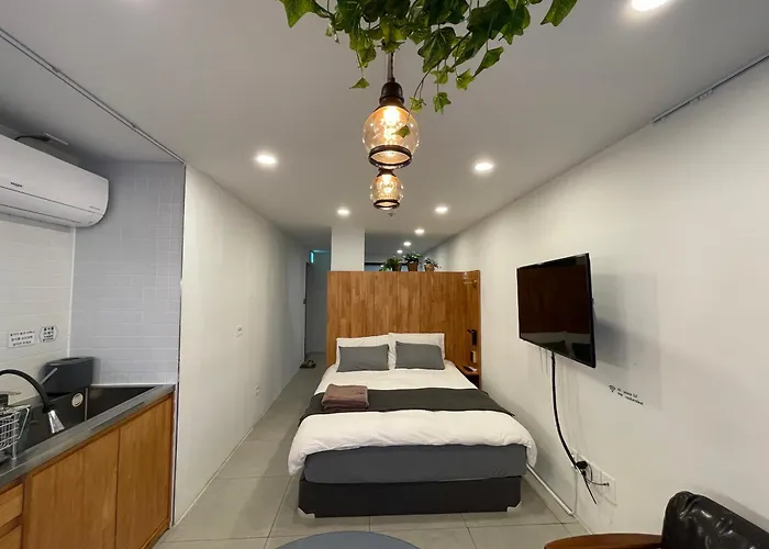 Space In Blackstone 아파트호텔