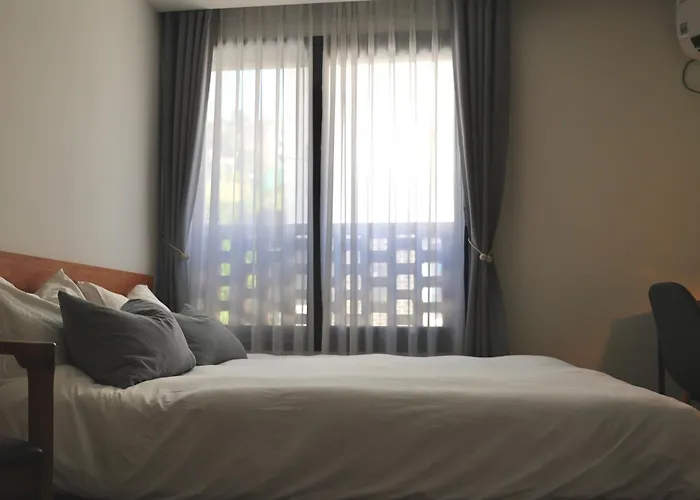 Space In Blackstone Aparthotel