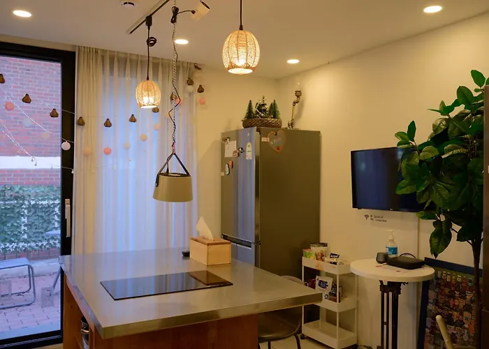Space In Blackstone 아파트호텔