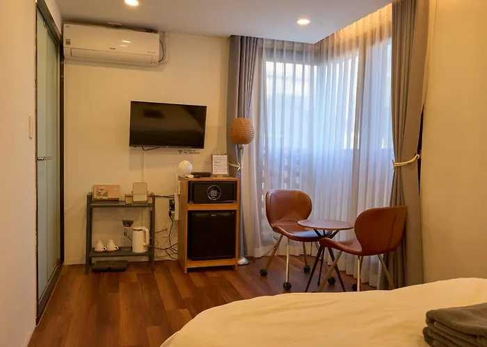 Space In Blackstone 아파트호텔