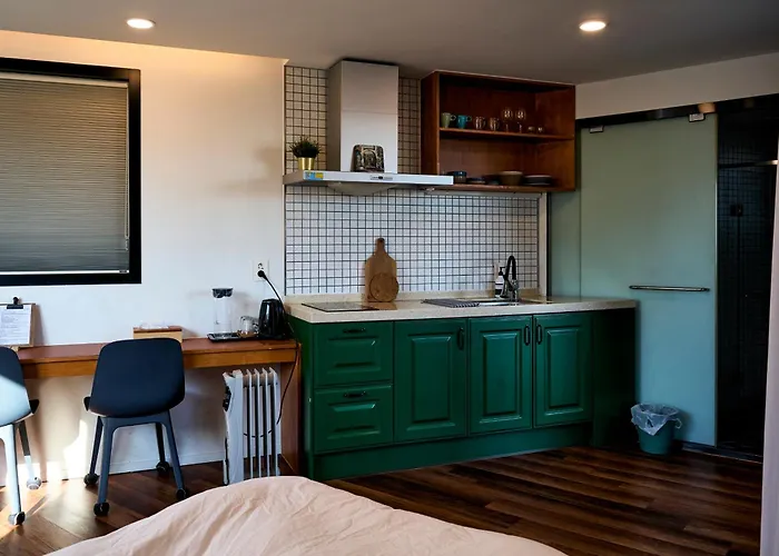 Space In Blackstone Aparthotel